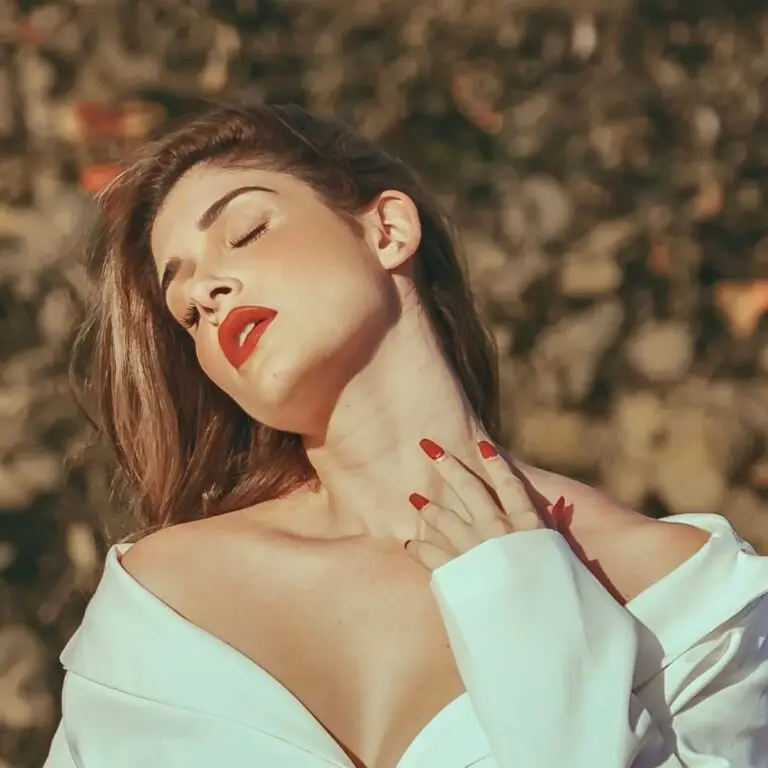 relâchement du cou chirurgie esthétique
